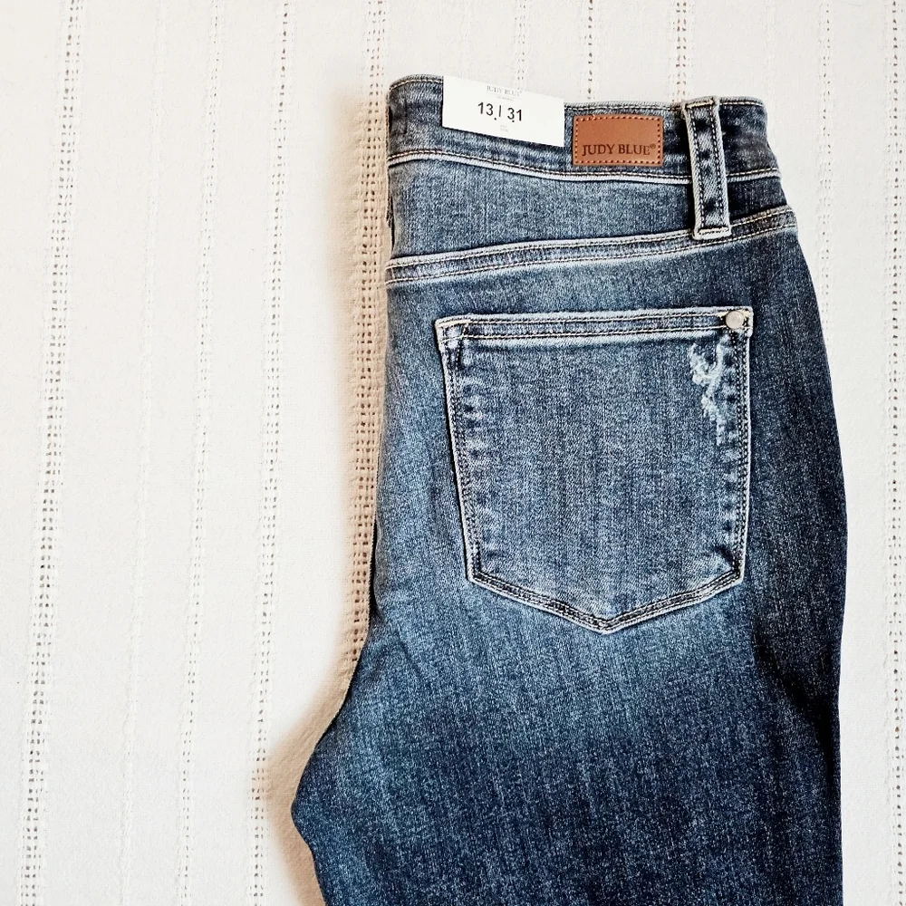 Judy Blue Mid Rise Dark Wash Hand Sand Distressed Bootcut Denim Jeans 13/31 NEW - Picture 12 of 16